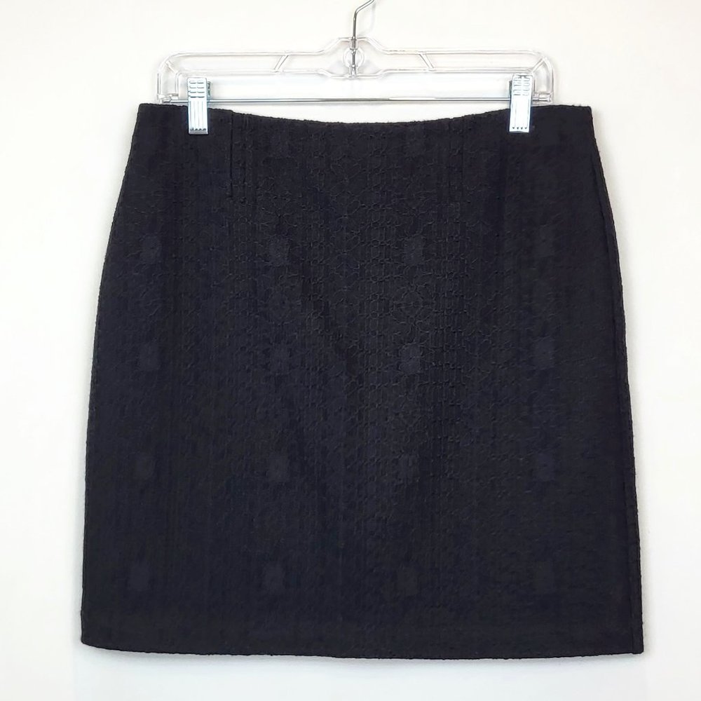 See By Chloe Black Lace Floral Pattern Stretch Mini Skirt, Size 8, GUC